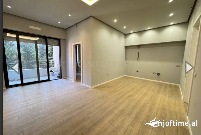 Shtepi ne shitje 2+1 ne Tirane - 160,000 Euro