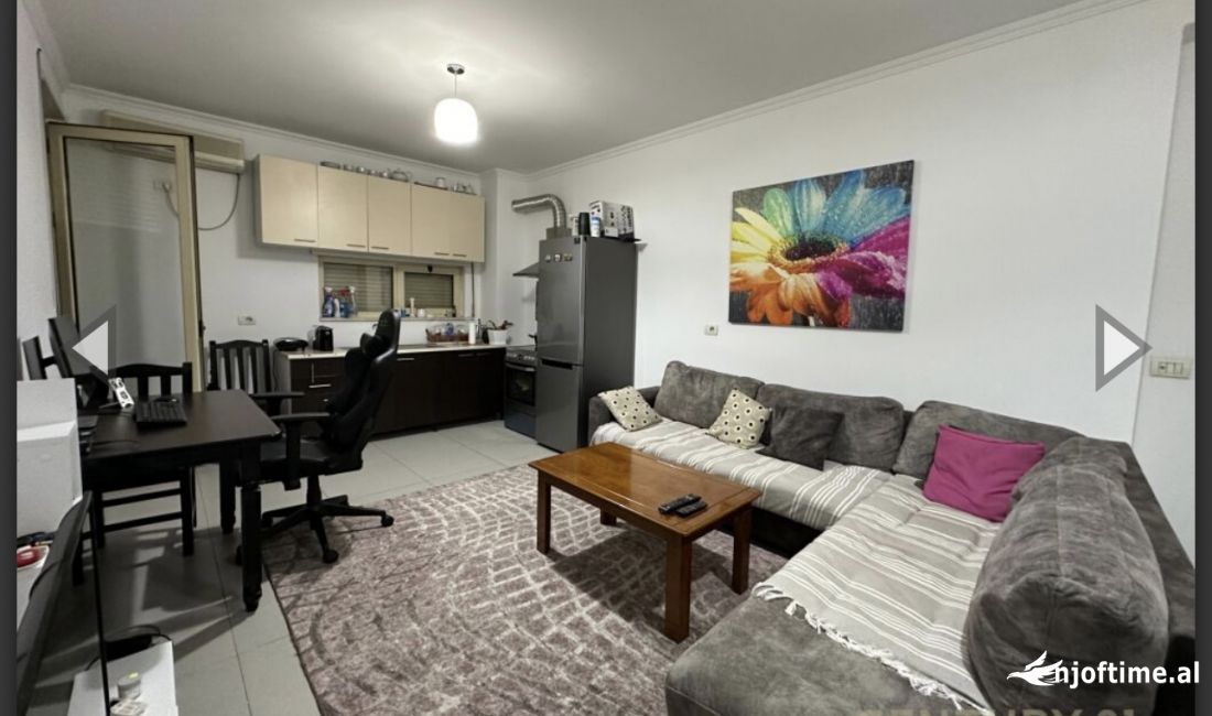 Shtepi me qera Apartament ne Tirane, 2+1, Mobilimi E mobiluar, Pagesa 650  Euro.