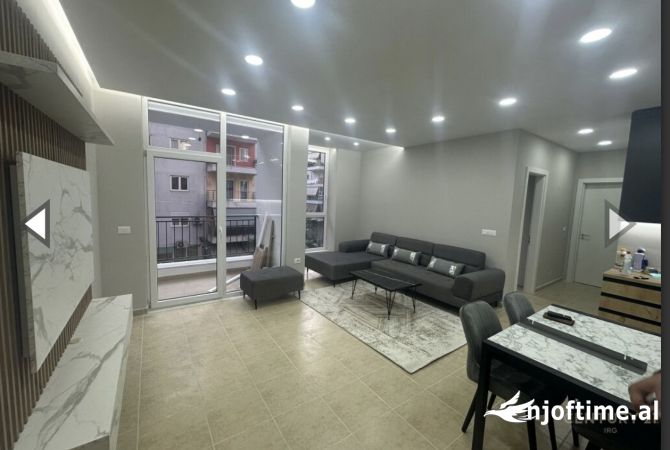 Shtepi me qera 2+1 ne Tirane - 770 Euro