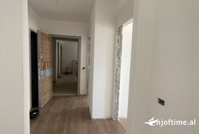Shtepi ne shitje 2+1 ne Tirane - 230,000 Euro