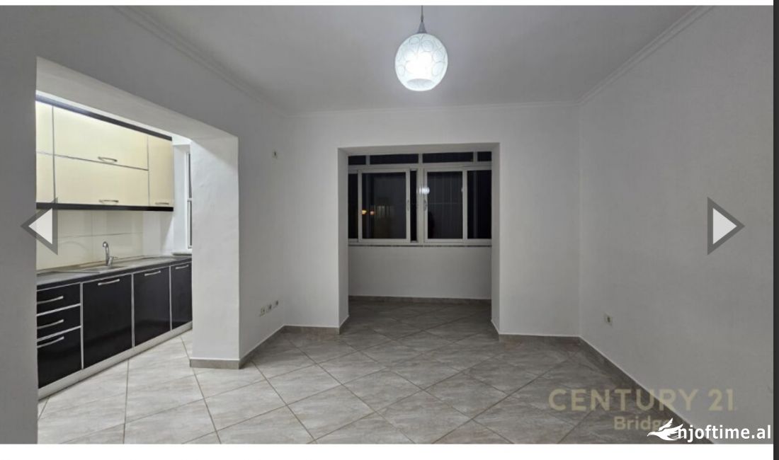 Shtepi ne shitje Apartament ne Tirane, 1+1, Mobilimi Bosh, pa mobiluar, Pagesa 88,000  Euro.