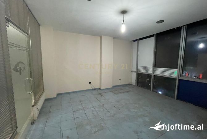 Ambient biznesi ne shitje 3+1 ne Tirane - 95,000 Euro