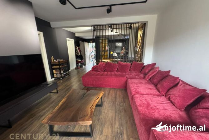 Shtepi ne shitje 2+1 ne Tirane - 240,000 Euro