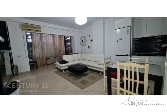 Shtepi me qera 2+1 ne Tirane - 400 Euro
