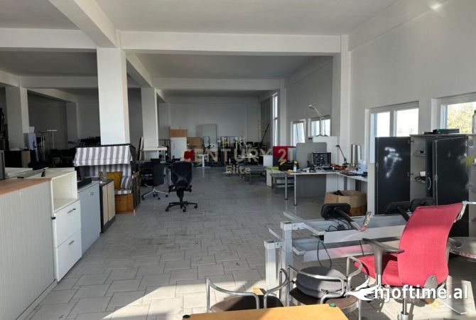 Ambient biznesi me qera 3+1 ne Tirane - 900 Euro