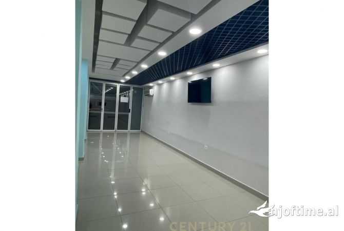 Ambient biznesi me qera 1+1 ne Tirane - 700 Euro