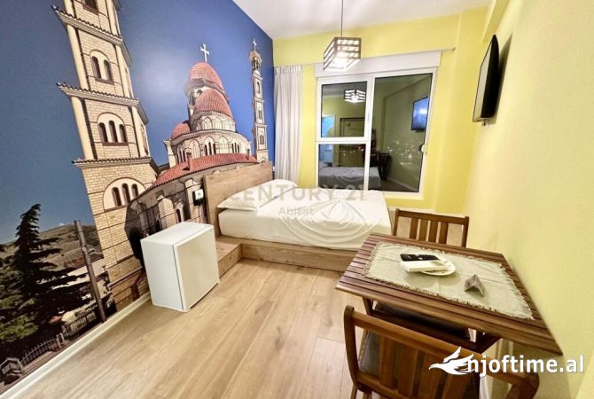 Shtepi me qera 4+1 ne Tirane - 1,000 Euro