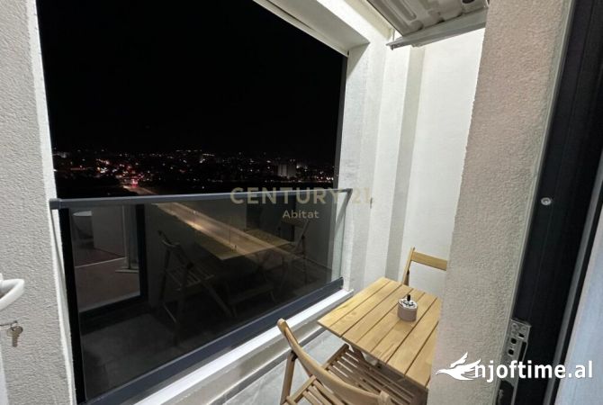 Shtepi me qera 4+1 ne Tirane - 1,000 Euro