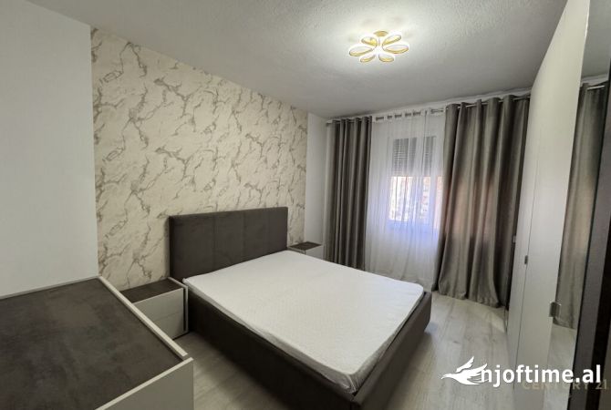 Shtepi me qera 1+1 ne Tirane - 680 Euro