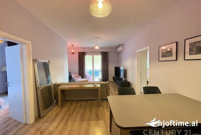 Shtepi me qera 2+1 ne Tirane - 700 Euro