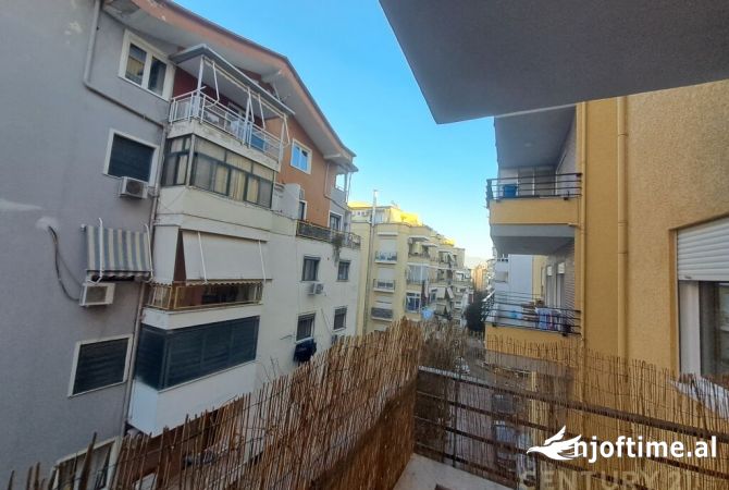 Shtepi me qera 2+1 ne Tirane - 700 Euro