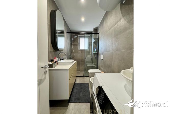 Shtepi me qera Apartament ne Tirane, 1+1, Mobilimi E mobiluar, Pagesa 700  Euro.