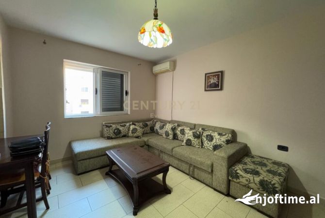 Shtepi me qera 2+1 ne Tirane - 500 Euro