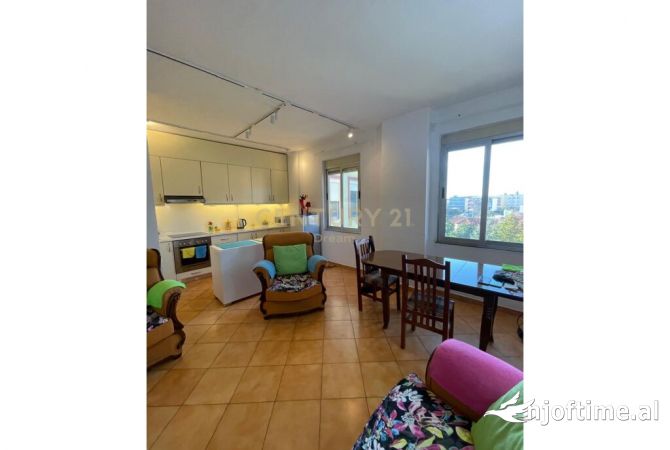 Shtepi me qera Apartament ne Tirane, 1+1, Mobilimi E mobiluar, Pagesa 450  Euro.