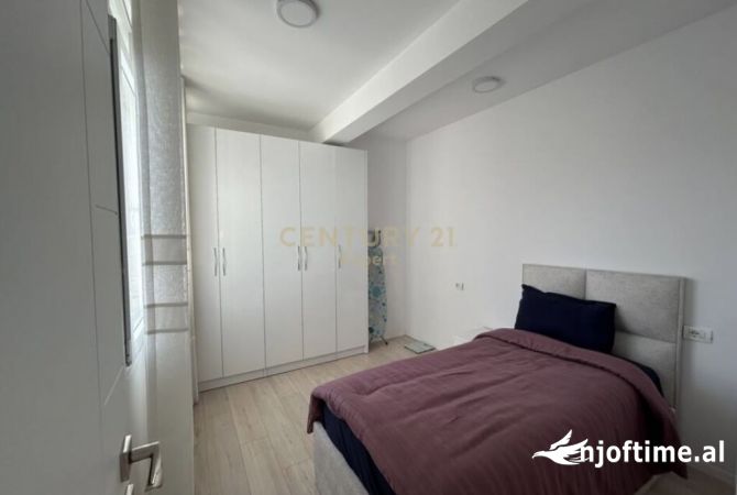 Shtepi me qera Apartament ne Tirane, 2+1, Mobilimi E mobiluar, Pagesa 700  Euro.