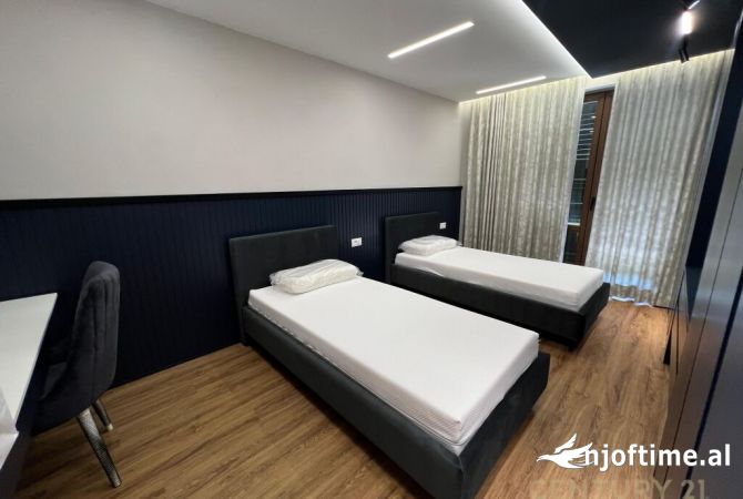 Shtepi ne shitje Apartament ne Tirane, 2+1, Mobilimi E mobiluar, Pagesa 250,000  Euro.