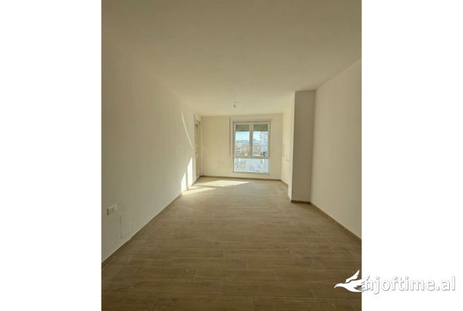 Shtepi ne shitje 1+1 ne Tirane - 125,000 Euro