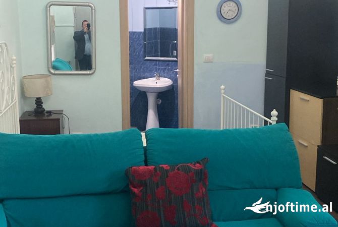 Shtepi me qera Garsoniere ne Tirane - 300 Euro