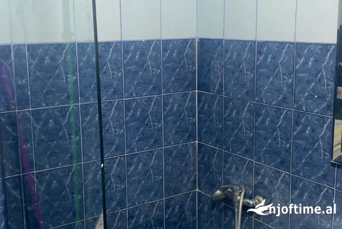 Shtepi me qera Apartament ne Tirane, Garsoniere, Mobilimi E mobiluar, Pagesa 300  Euro.