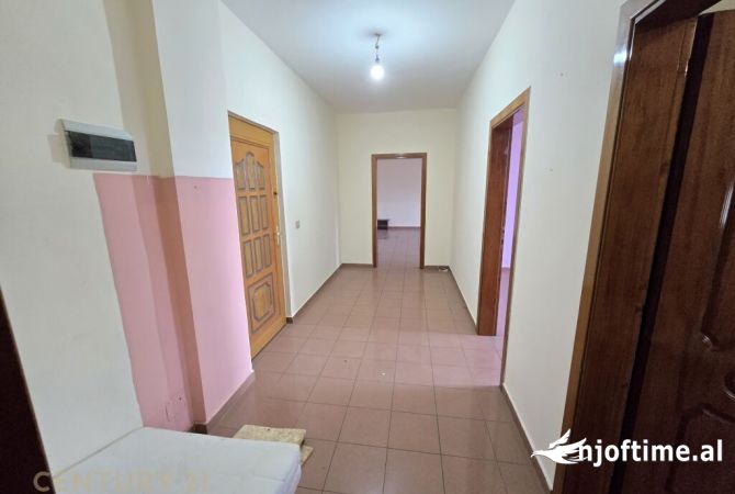 Shtepi ne shitje 2+1 ne Tirane - 210,000 Euro