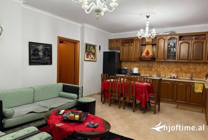 Shtepi ne shitje 2+1 ne Tirane - 250,000 Euro