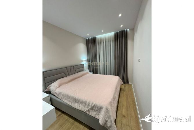 Shtepi me qera Apartament ne Tirane, 2+1, Mobilimi E mobiluar, Pagesa 800  Euro.