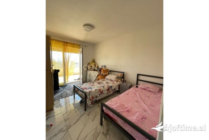 Shtepi ne shitje Apartament ne Tirane, 1+1, Mobilimi E mobiluar, Pagesa 110,000  Euro.