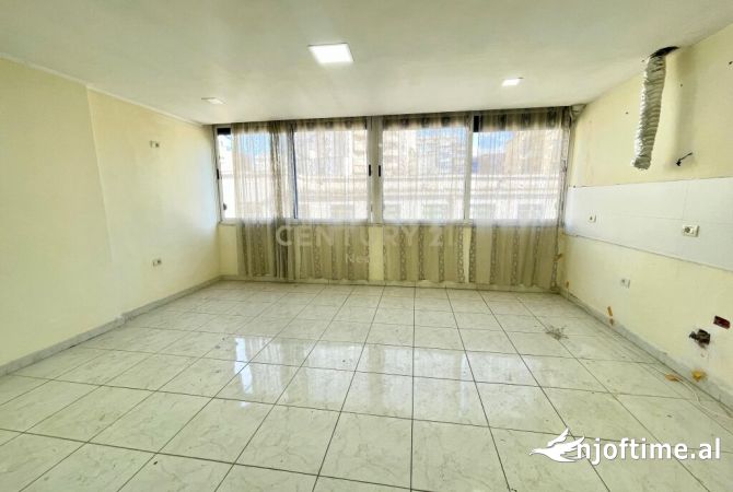 Shtepi ne shitje 2+1 ne Tirane - 260,000 Euro