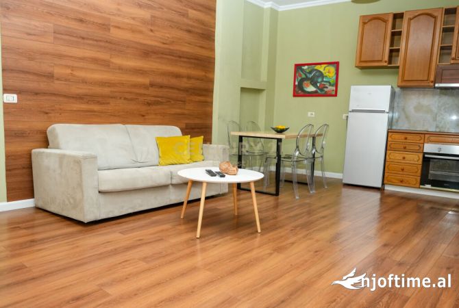 Shtepi me qera 1+1 ne Tirane - 650 Euro