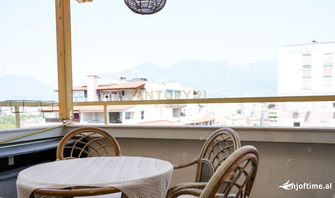 Shtepi me qera Apartament ne Tirane, 2+1, Mobilimi E mobiluar, Pagesa 1,500  Euro.