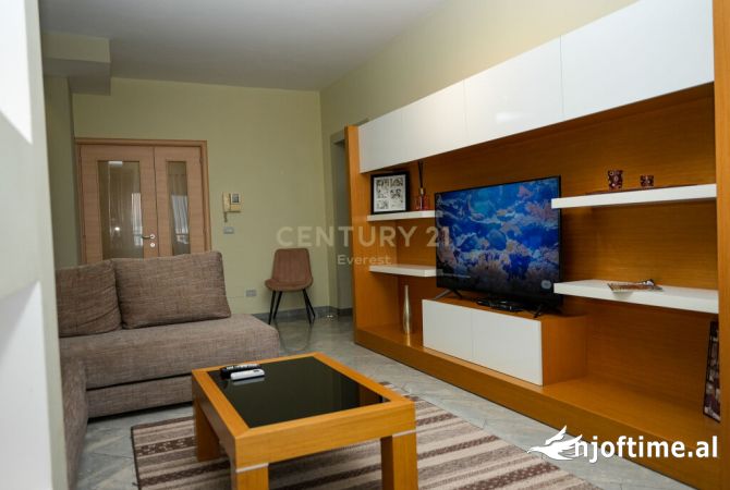 Shtepi me qera Apartament ne Tirane, 2+1, Mobilimi E mobiluar, Pagesa 1,500  Euro.