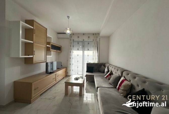 Shtepi me qera 2+1 ne Tirane - 650 Euro