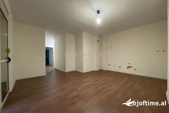 Shtepi ne shitje 1+1 ne Tirane - 140,000 Euro