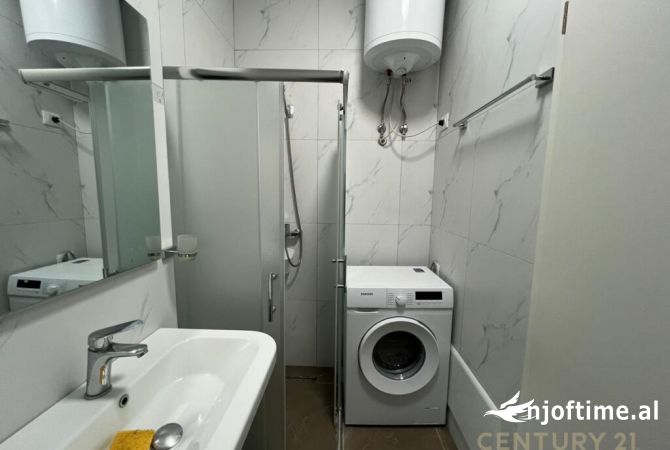 Shtepi me qera Apartament ne Tirane, 1+1, Mobilimi E mobiluar, Pagesa 550  Euro.