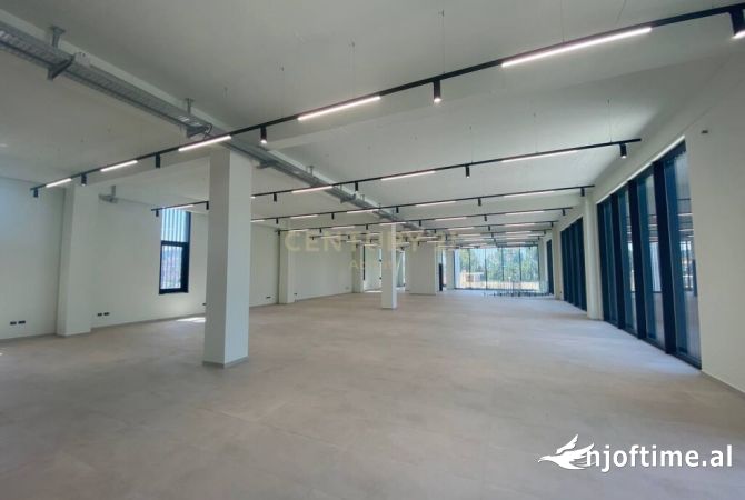 Ambient biznesi me qera 4+1 ne Tirane - 17,000 Euro