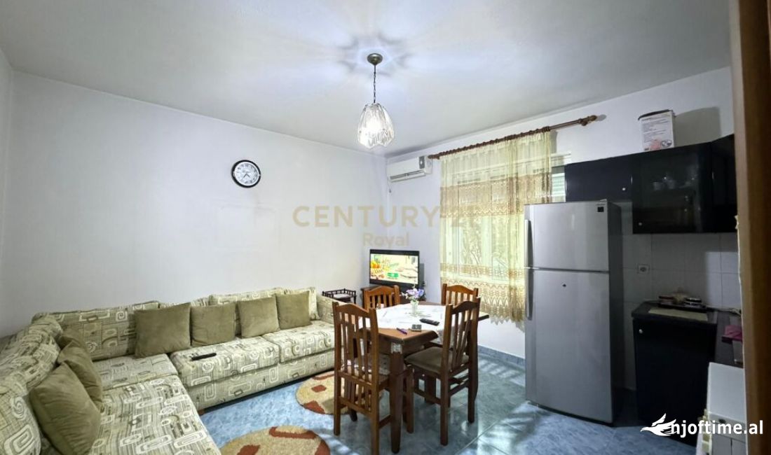 Shtepi me qera Apartament ne Tirane, 2+1, Mobilimi E mobiluar, Pagesa 600  Euro.