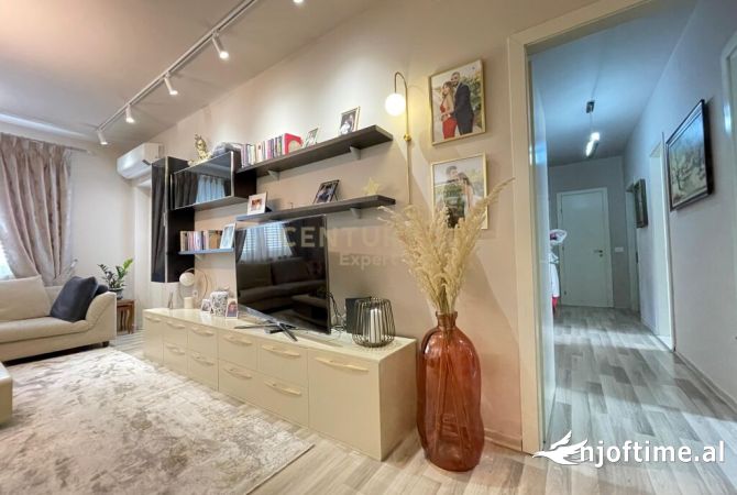 Shtepi ne shitje 3+1 ne Tirane - 320,000 Euro