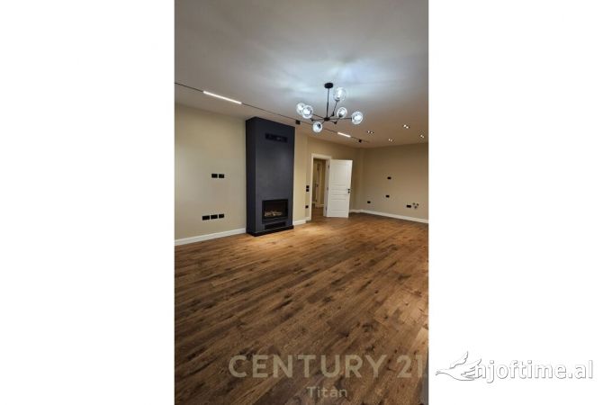 Shtepi ne shitje 3+1 ne Tirane - 390,000 Euro