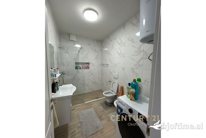 Shtepi me qera Apartament ne Tirane, 1+1, Mobilimi E mobiluar, Pagesa 500  Euro.