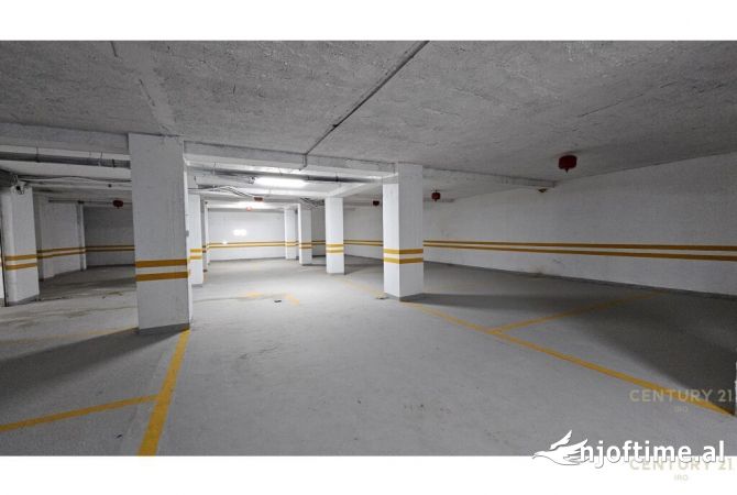 Ambient biznesi me qera 6+1 ne Tirane - 3,000 Euro