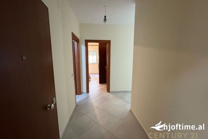 Shtepi ne shitje Apartament ne Tirane, 1+1, Mobilimi E mobiluar, Pagesa 138,000  Euro.