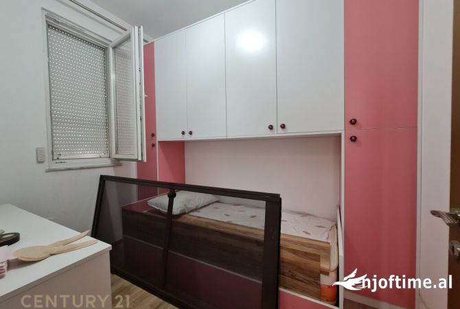 Shtepi me qera 3+1 ne Tirane - 700 Euro
