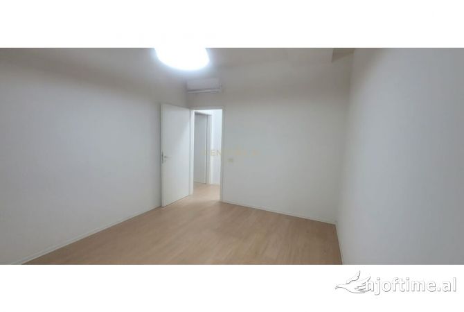 Ambient biznesi me qera 3+1 ne Tirane - 700 Euro