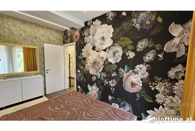 Shtepi ne shitje Apartament ne Tirane, 2+1, Mobilimi E mobiluar, Pagesa 185,000  Euro.