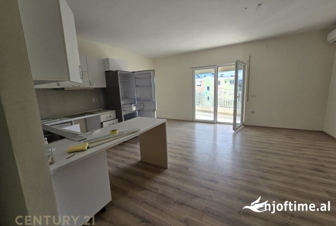 Shtepi ne shitje 3+1 ne Tirane - 289,000 Euro