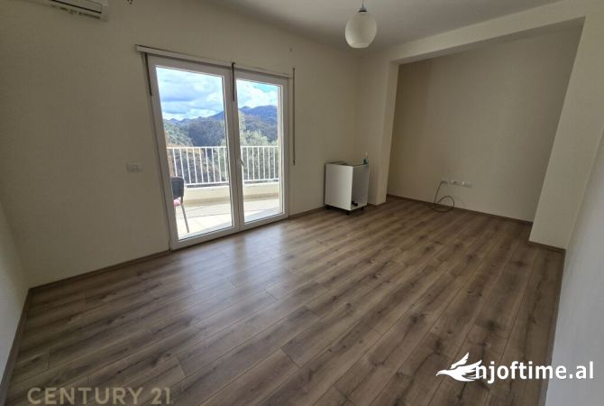 Shtepi ne shitje 3+1 ne Tirane - 289,000 Euro