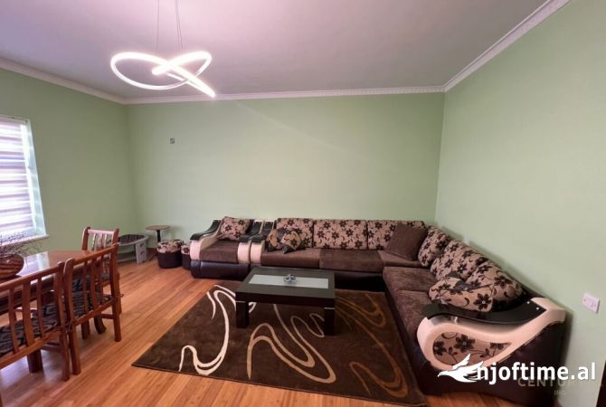 Shtepi me qera 2+1 ne Tirane - 550 Euro