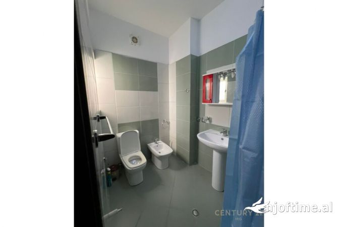 Shtepi me qera Apartament ne Tirane, 2+1, Mobilimi E mobiluar, Pagesa 550  Euro.