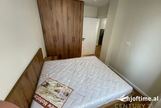 Shtepi me qera Apartament ne Tirane, 1+1, Mobilimi E mobiluar, Pagesa 550  Euro.