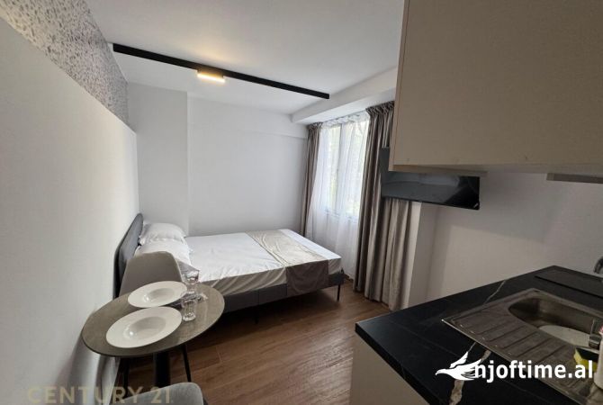 Shtepi ne shitje Apartament ne Tirane, Garsoniere, Mobilimi E mobiluar, Pagesa 345,000  Euro.